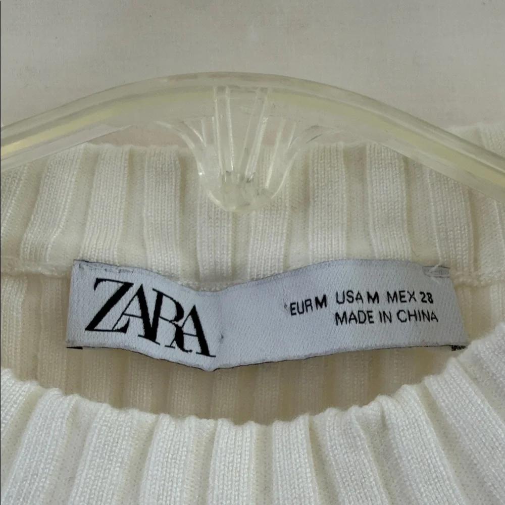 Zara White Ribbed Puff Sleeve Blouse
